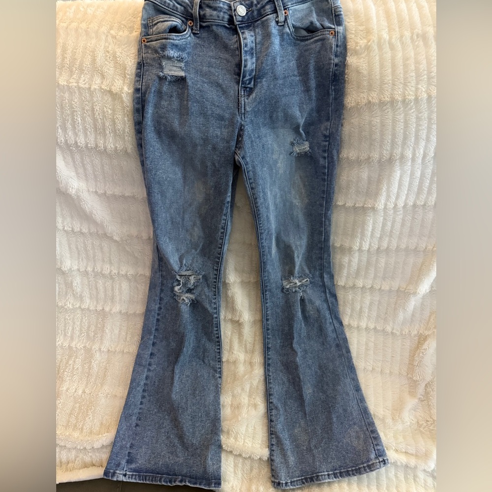 ✨Refuge Denim Austin High Rise Flare Jeans✨